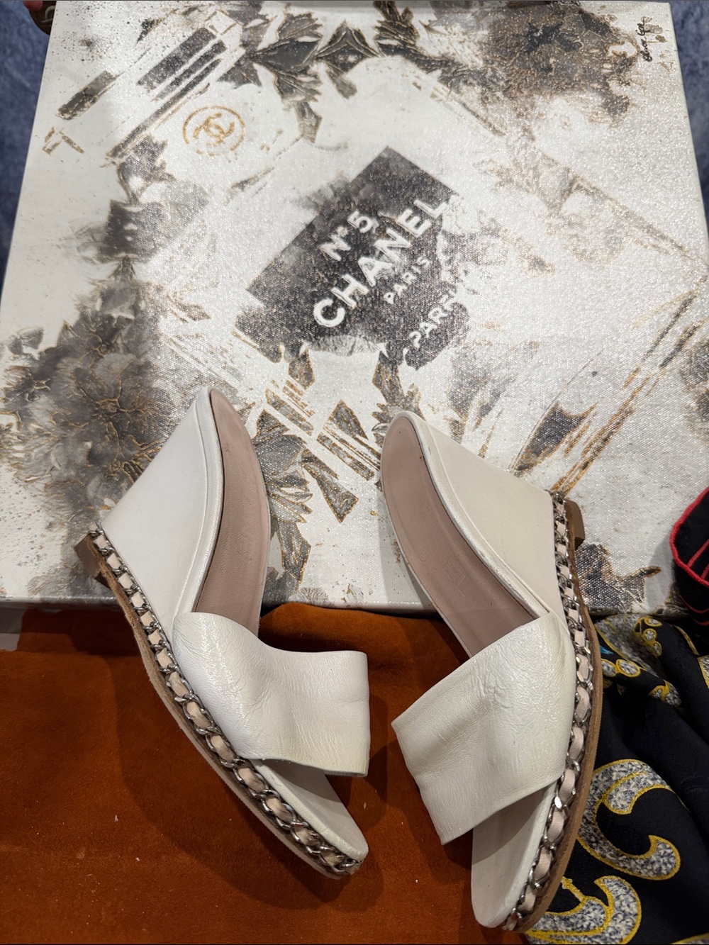 CHANEL PINK BEIGE CHAIN WEDGE MULES/SLIDES W/CHAIN SZ 36